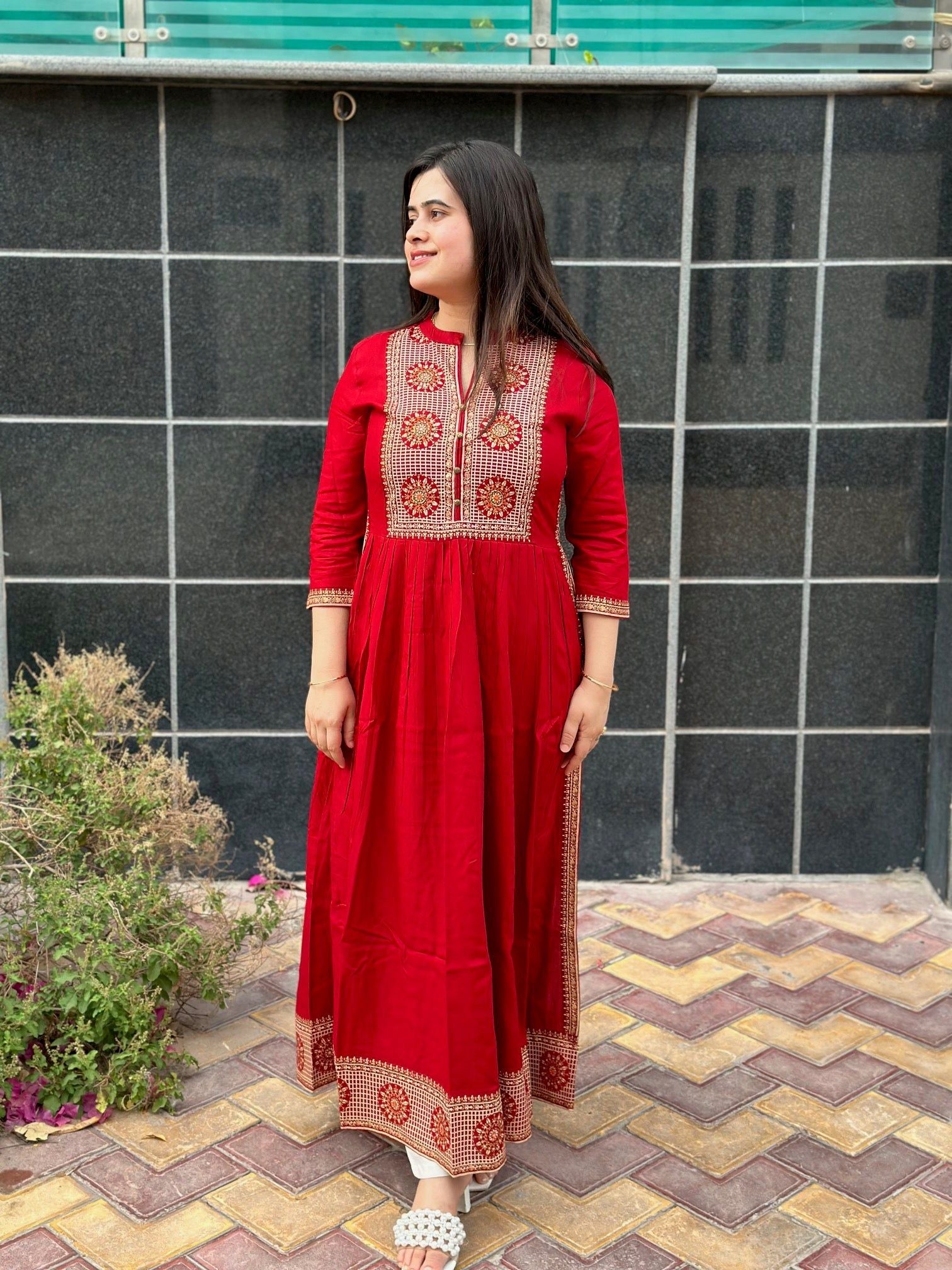 Naira cut Kurti D5 Red - Vijay Laxmi